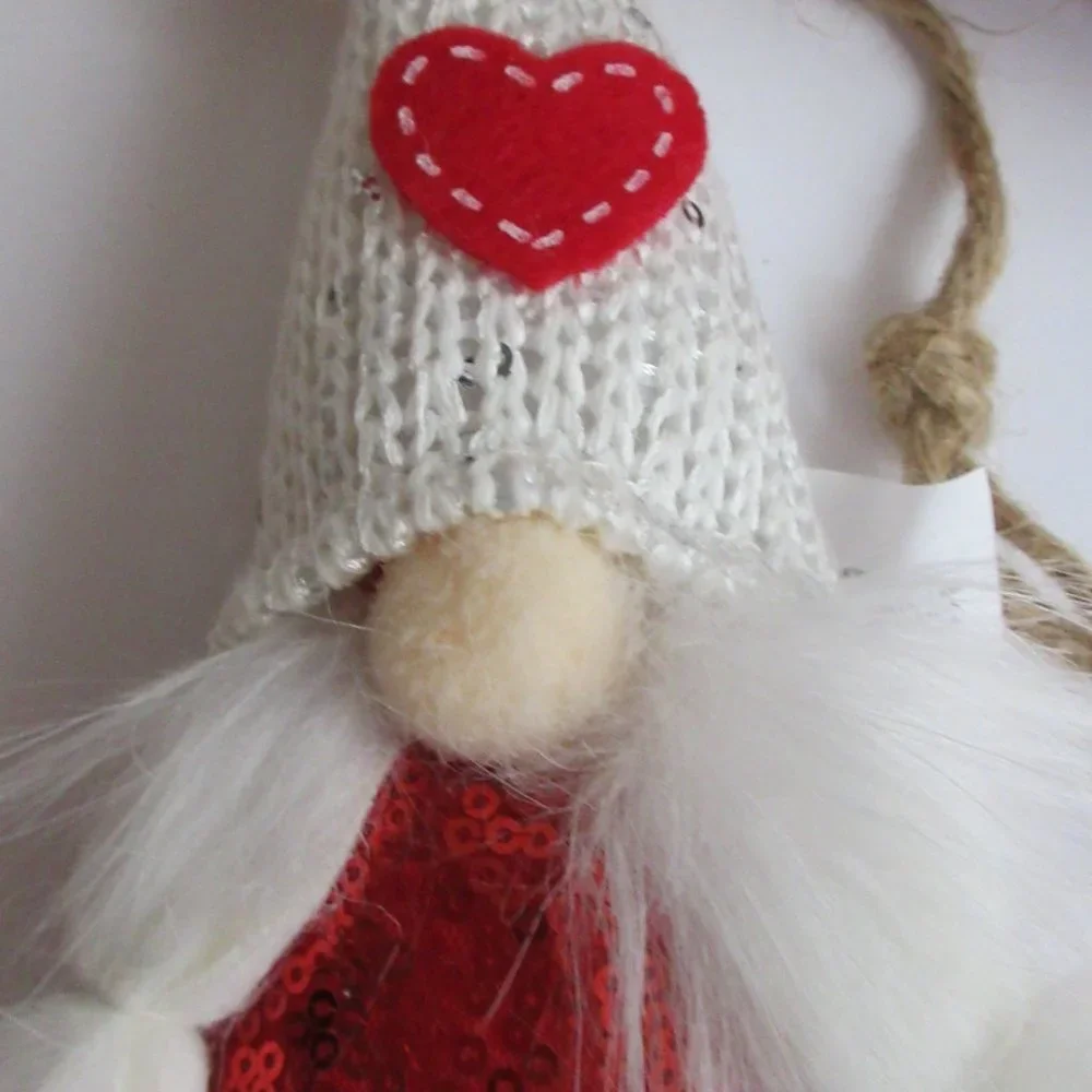 Valentine's Day Gnomes Hearts Love & Cupcakes Red & White Gnomes 6' Ft Garland